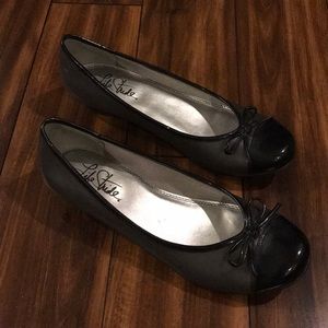 Life Stride Wedge Loafers / Flats